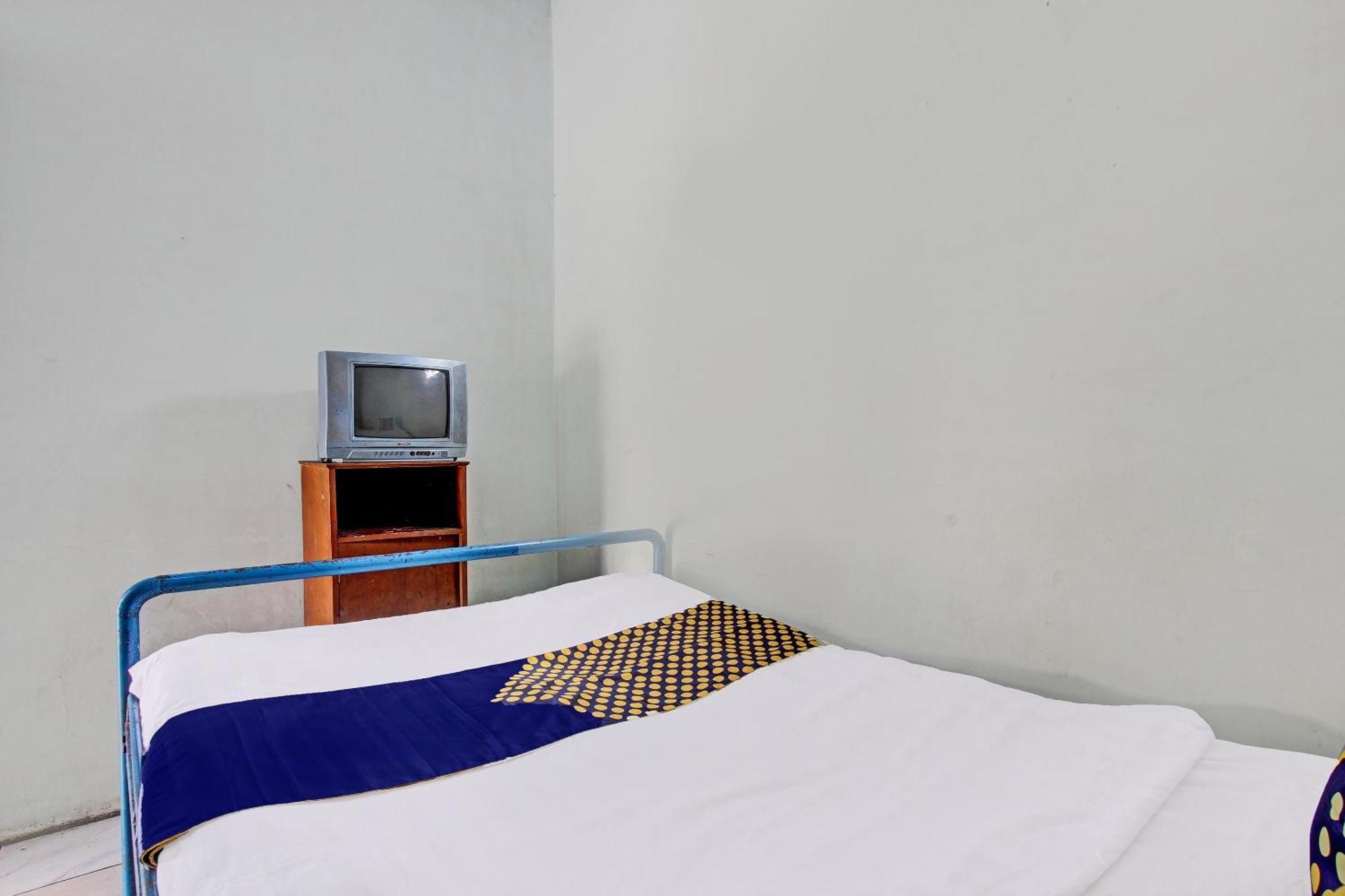 Spot On 92336 Hotel Sukowati Surakarta  Ngoại thất bức ảnh