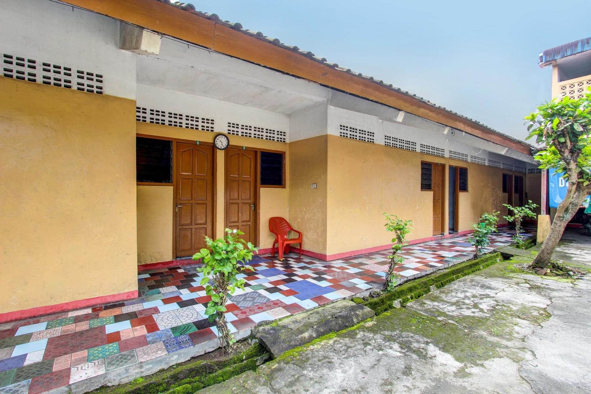 Spot On 92336 Hotel Sukowati Surakarta  Ngoại thất bức ảnh