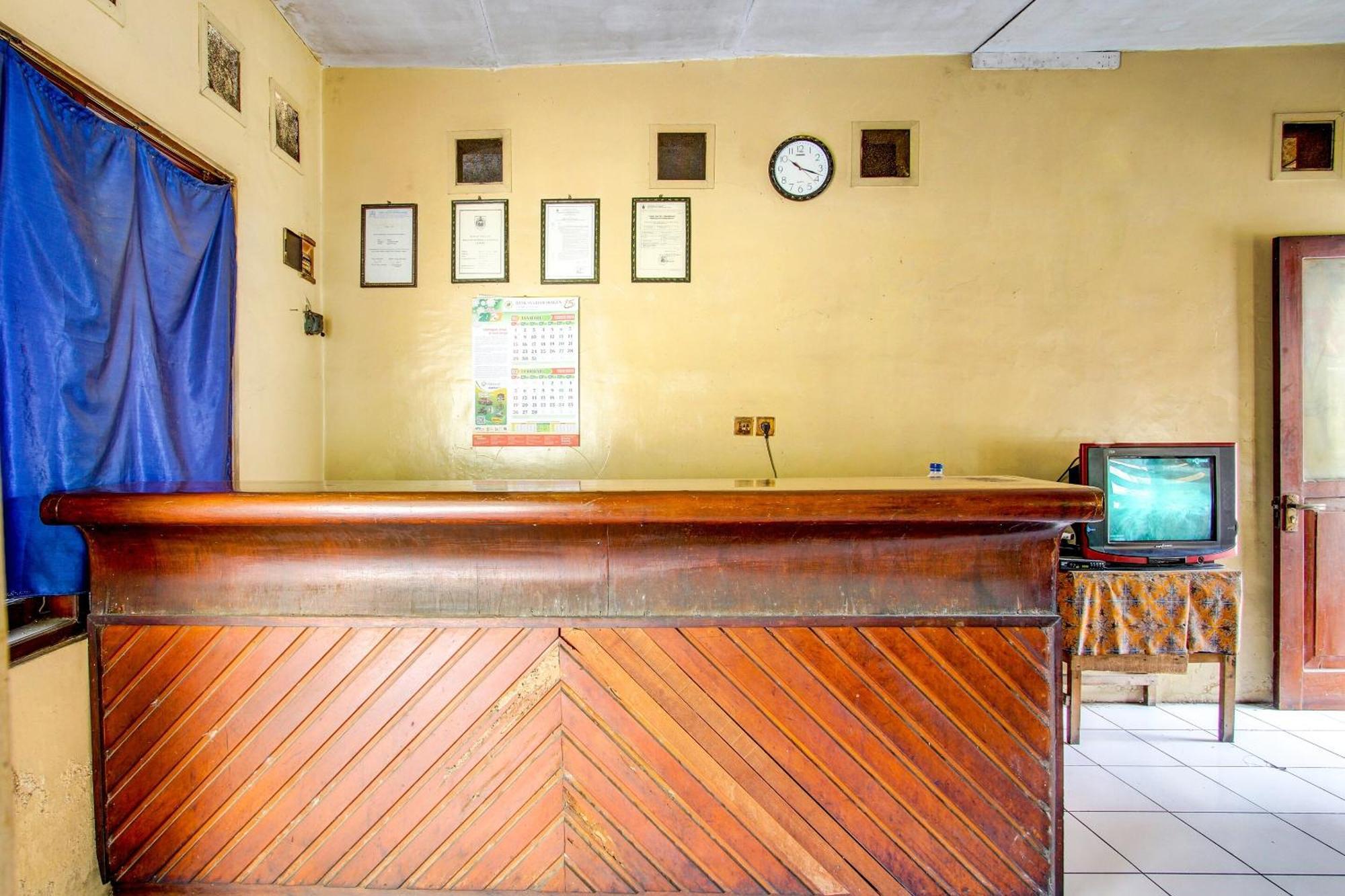 Spot On 92336 Hotel Sukowati Surakarta  Ngoại thất bức ảnh